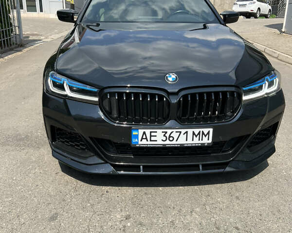 Чорний БМВ 5 Серія, об'ємом двигуна 2 л та пробігом 105 тис. км за 33500 $, фото 5 на Automoto.ua