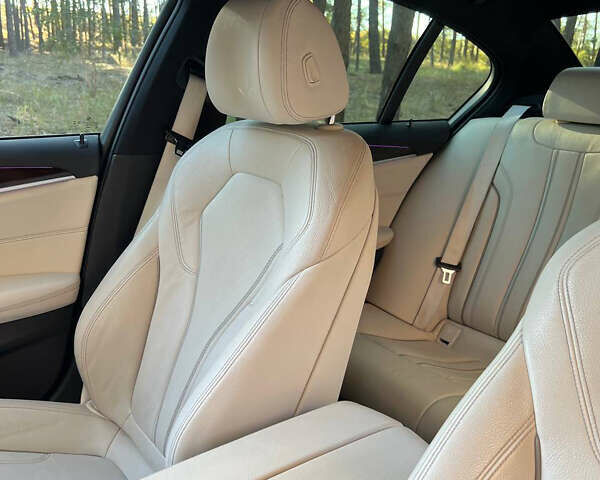 Черный БМВ 5 Серия, объемом двигателя 3 л и пробегом 120 тыс. км за 33500 $, фото 36 на Automoto.ua