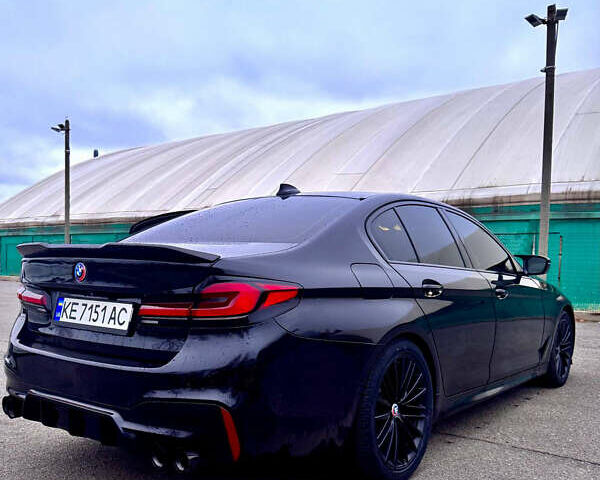 Чорний БМВ 5 Серія, об'ємом двигуна 3 л та пробігом 110 тис. км за 33000 $, фото 2 на Automoto.ua