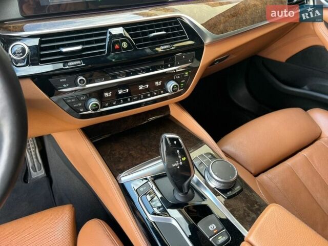 Чорний БМВ 5 Серія, об'ємом двигуна 2 л та пробігом 172 тис. км за 31500 $, фото 13 на Automoto.ua