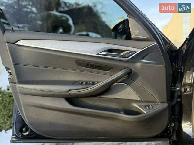 Чорний БМВ 5 Серія, об'ємом двигуна 3 л та пробігом 91 тис. км за 38500 $, фото 26 на Automoto.ua