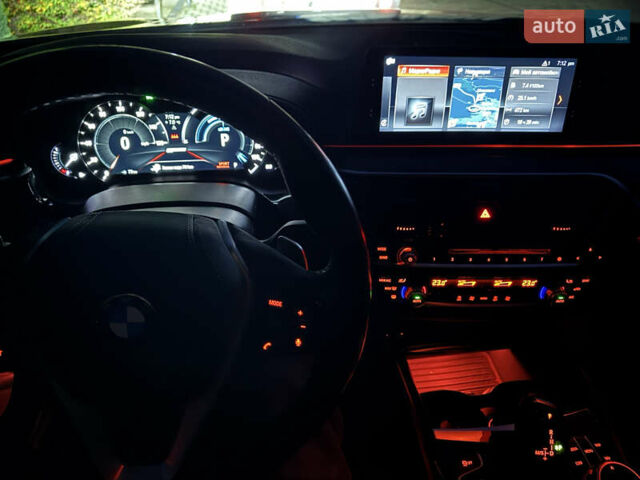 Черный БМВ 5 Серия, объемом двигателя 2 л и пробегом 118 тыс. км за 26890 $, фото 60 на Automoto.ua