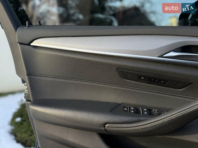 Чорний БМВ 5 Серія, об'ємом двигуна 3 л та пробігом 91 тис. км за 38500 $, фото 28 на Automoto.ua
