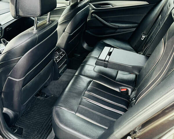 Чорний БМВ 5 Серія, об'ємом двигуна 2 л та пробігом 206 тис. км за 27500 $, фото 30 на Automoto.ua