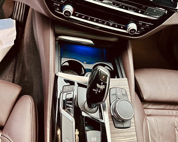 Чорний БМВ 5 Серія, об'ємом двигуна 2 л та пробігом 132 тис. км за 32000 $, фото 16 на Automoto.ua