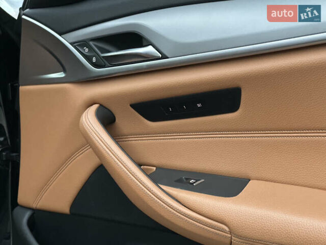 Черный БМВ 5 Серия, объемом двигателя 2 л и пробегом 290 тыс. км за 26499 $, фото 100 на Automoto.ua