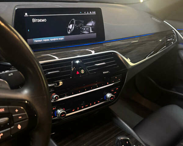 Черный БМВ 5 Серия, объемом двигателя 2 л и пробегом 85 тыс. км за 31000 $, фото 9 на Automoto.ua