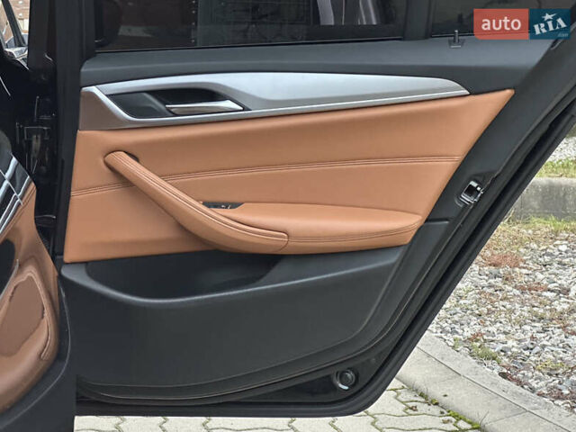 Черный БМВ 5 Серия, объемом двигателя 2 л и пробегом 290 тыс. км за 26499 $, фото 94 на Automoto.ua