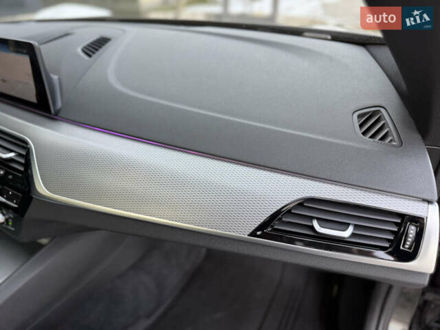 Чорний БМВ 5 Серія, об'ємом двигуна 3 л та пробігом 91 тис. км за 38500 $, фото 93 на Automoto.ua