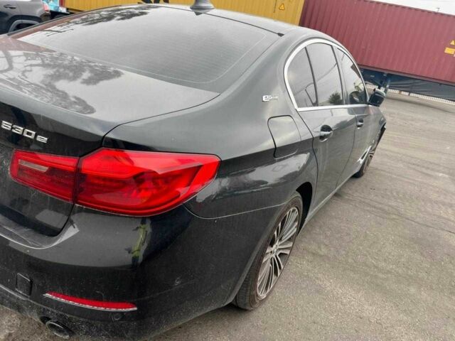 Черный БМВ 5 Серия, объемом двигателя 2 л и пробегом 132 тыс. км за 23000 $, фото 11 на Automoto.ua