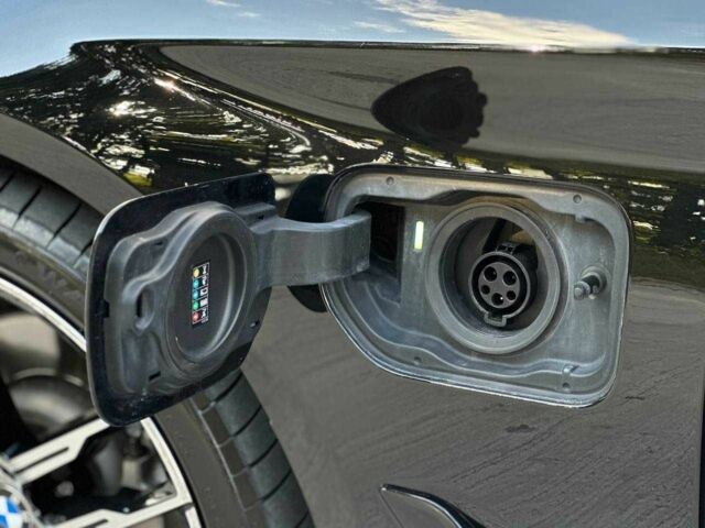 Черный БМВ 5 Серия, объемом двигателя 2 л и пробегом 177 тыс. км за 27390 $, фото 8 на Automoto.ua