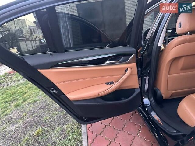 Черный БМВ 5 Серия, объемом двигателя 2 л и пробегом 140 тыс. км за 28590 $, фото 13 на Automoto.ua