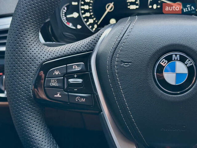 Черный БМВ 5 Серия, объемом двигателя 2 л и пробегом 290 тыс. км за 26499 $, фото 66 на Automoto.ua