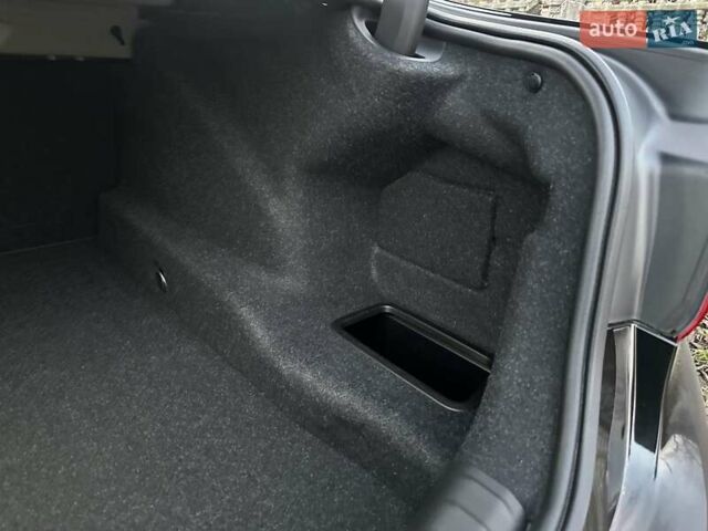 Черный БМВ 5 Серия, объемом двигателя 2 л и пробегом 140 тыс. км за 28590 $, фото 30 на Automoto.ua