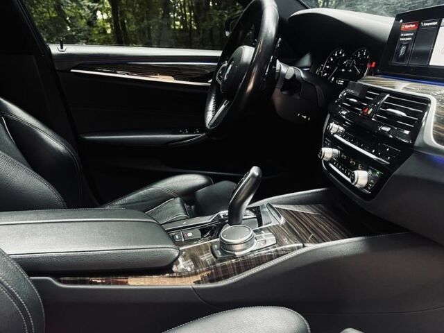 Чорний БМВ 5 Серія, об'ємом двигуна 3 л та пробігом 134 тис. км за 34500 $, фото 6 на Automoto.ua