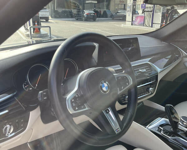 БМВ 5 Серия 2018 в Днепре (Днепропетровске) на Automoto.ua Черный БМВ 5 Серия, объемом двигателя 4.39 л и пробегом 129 тыс. км за 35599 $, фото 41 на Automoto.ua