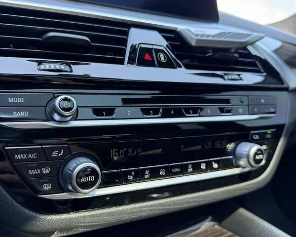 Чорний БМВ 5 Серія, об'ємом двигуна 2 л та пробігом 113 тис. км за 28500 $, фото 12 на Automoto.ua