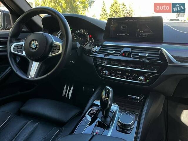 Чорний БМВ 5 Серія, об'ємом двигуна 3 л та пробігом 104 тис. км за 36000 $, фото 13 на Automoto.ua