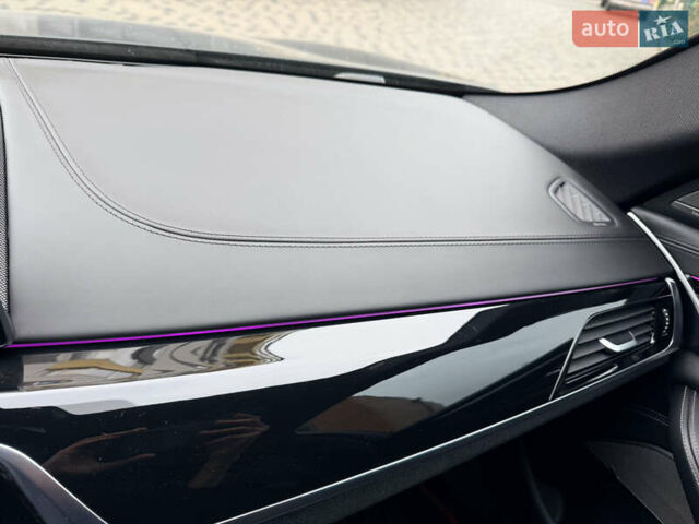 Черный БМВ 5 Серия, объемом двигателя 3 л и пробегом 111 тыс. км за 40500 $, фото 38 на Automoto.ua