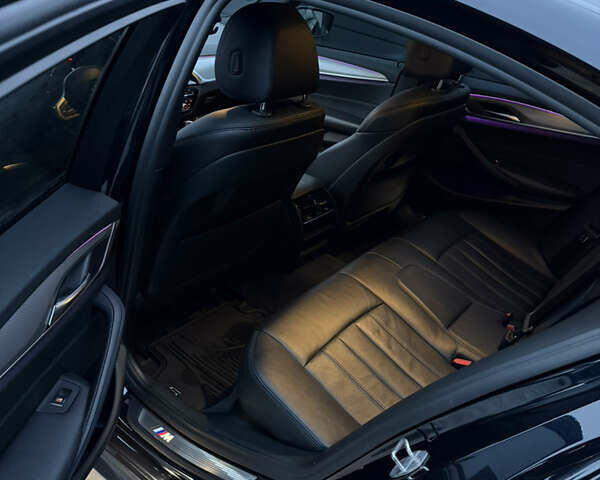 Чорний БМВ 5 Серія, об'ємом двигуна 2 л та пробігом 129 тис. км за 31000 $, фото 11 на Automoto.ua