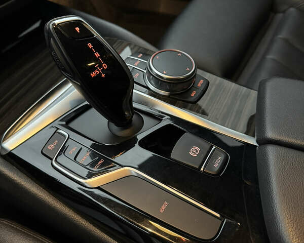 Черный БМВ 5 Серия, объемом двигателя 2 л и пробегом 118 тыс. км за 26890 $, фото 51 на Automoto.ua