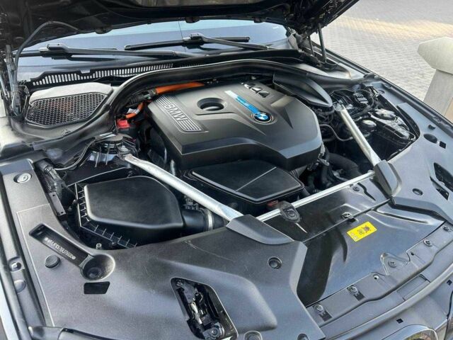 Черный БМВ 5 Серия, объемом двигателя 2 л и пробегом 182 тыс. км за 21999 $, фото 9 на Automoto.ua