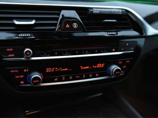 Черный БМВ 5 Серия, объемом двигателя 2 л и пробегом 86 тыс. км за 34300 $, фото 14 на Automoto.ua