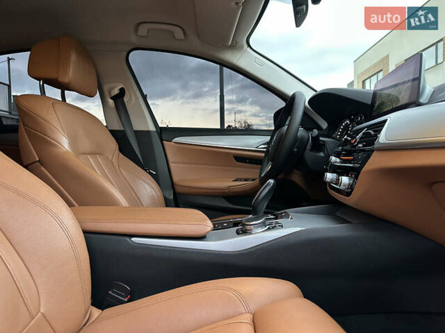 Черный БМВ 5 Серия, объемом двигателя 2 л и пробегом 290 тыс. км за 26499 $, фото 111 на Automoto.ua