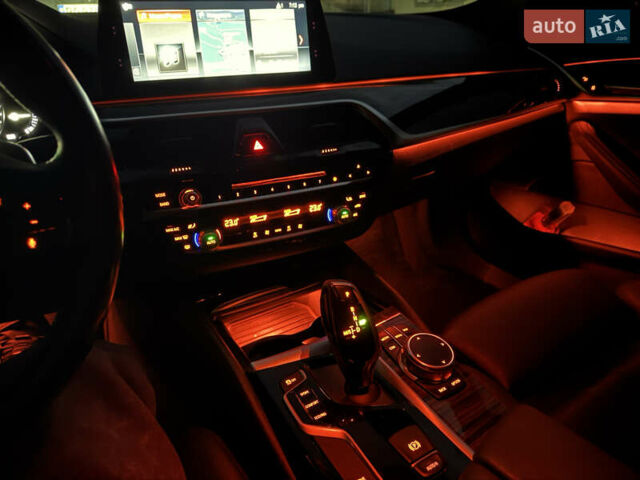 Черный БМВ 5 Серия, объемом двигателя 2 л и пробегом 118 тыс. км за 26890 $, фото 62 на Automoto.ua