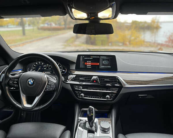 Чорний БМВ 5 Серія, об'ємом двигуна 2 л та пробігом 96 тис. км за 35000 $, фото 15 на Automoto.ua