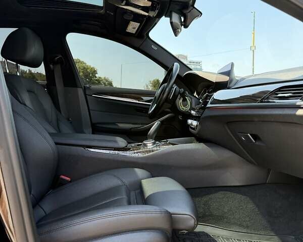 Чорний БМВ 5 Серія, об'ємом двигуна 2 л та пробігом 113 тис. км за 28500 $, фото 9 на Automoto.ua