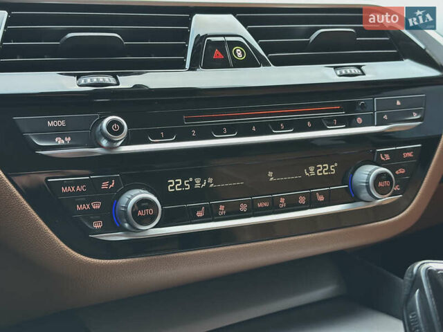 Черный БМВ 5 Серия, объемом двигателя 2 л и пробегом 290 тыс. км за 26499 $, фото 74 на Automoto.ua