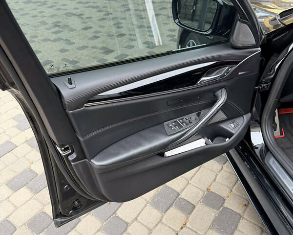 Черный БМВ 5 Серия, объемом двигателя 3 л и пробегом 111 тыс. км за 40500 $, фото 16 на Automoto.ua