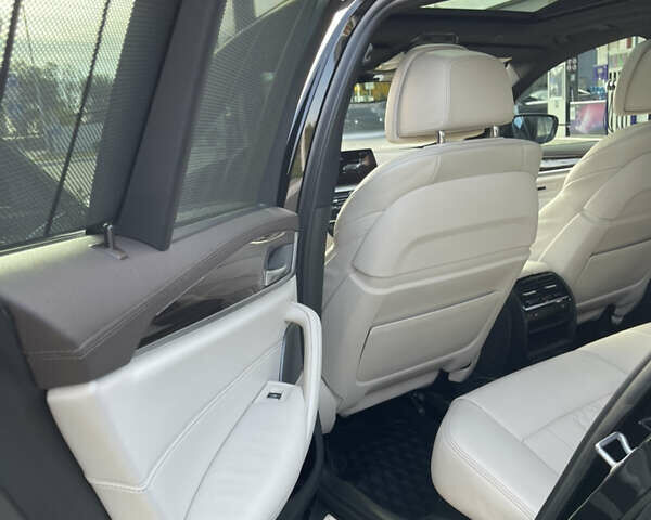 БМВ 5 Серия 2018 в Днепре (Днепропетровске) на Automoto.ua Черный БМВ 5 Серия, объемом двигателя 4.39 л и пробегом 129 тыс. км за 35599 $, фото 31 на Automoto.ua