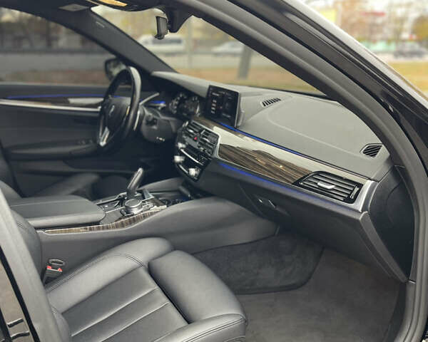 Чорний БМВ 5 Серія, об'ємом двигуна 2 л та пробігом 96 тис. км за 35000 $, фото 14 на Automoto.ua