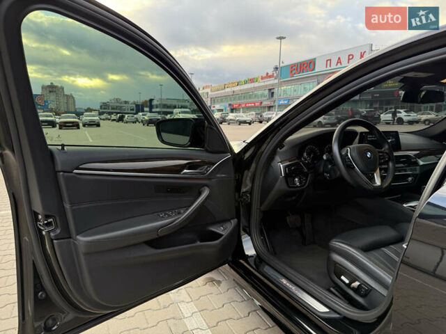 БМВ 5 Серия 2018 в Киеве на Automoto.ua Черный БМВ 5 Серия, объемом двигателя 2 л и пробегом 114 тыс. км за 28500 $, фото 28 на Automoto.ua