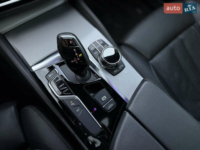 Чорний БМВ 5 Серія, об'ємом двигуна 3 л та пробігом 91 тис. км за 38500 $, фото 41 на Automoto.ua