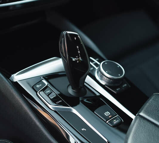 Черный БМВ 5 Серия, объемом двигателя 2 л и пробегом 155 тыс. км за 37500 $, фото 22 на Automoto.ua