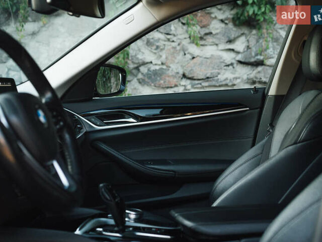 Черный БМВ 5 Серия, объемом двигателя 2 л и пробегом 155 тыс. км за 37500 $, фото 18 на Automoto.ua