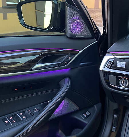 Черный БМВ 5 Серия, объемом двигателя 3 л и пробегом 37 тыс. км за 38888 $, фото 42 на Automoto.ua