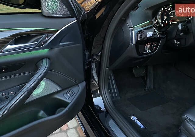 Черный БМВ 5 Серия, объемом двигателя 3 л и пробегом 37 тыс. км за 38888 $, фото 41 на Automoto.ua