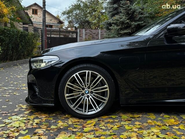 Чорний БМВ 5 Серія, об'ємом двигуна 2 л та пробігом 82 тис. км за 35440 $, фото 6 на Automoto.ua