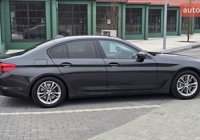Черный БМВ 5 Серия, объемом двигателя 2.99 л и пробегом 245 тыс. км за 37000 $, фото 3 на Automoto.ua