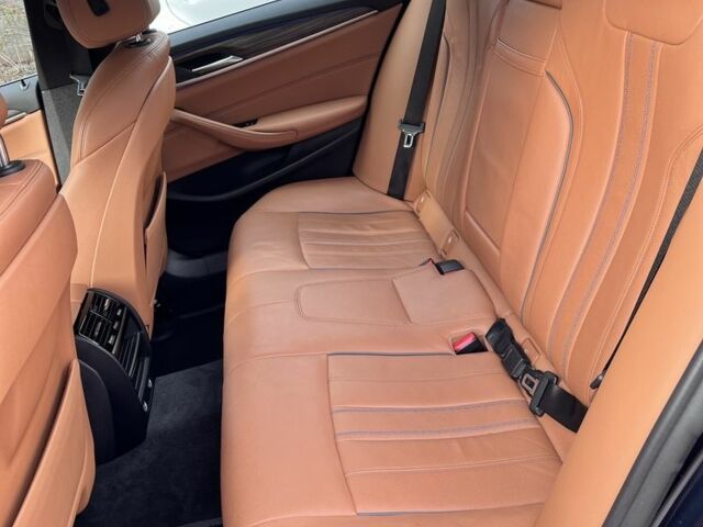 Чорний БМВ 5 Серія, об'ємом двигуна 2 л та пробігом 125 тис. км за 28300 $, фото 5 на Automoto.ua