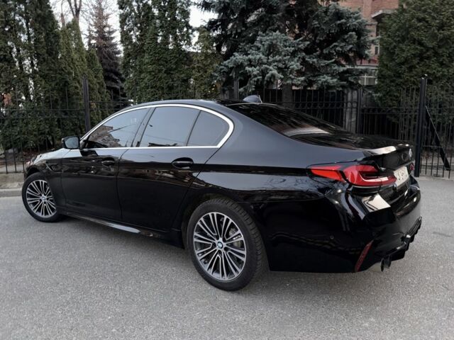 Чорний БМВ 5 Серія, об'ємом двигуна 2 л та пробігом 129 тис. км за 30000 $, фото 5 на Automoto.ua