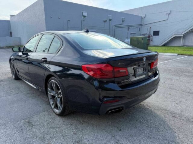 Черный БМВ 5 Серия, объемом двигателя 4.4 л и пробегом 43 тыс. км за 10200 $, фото 5 на Automoto.ua