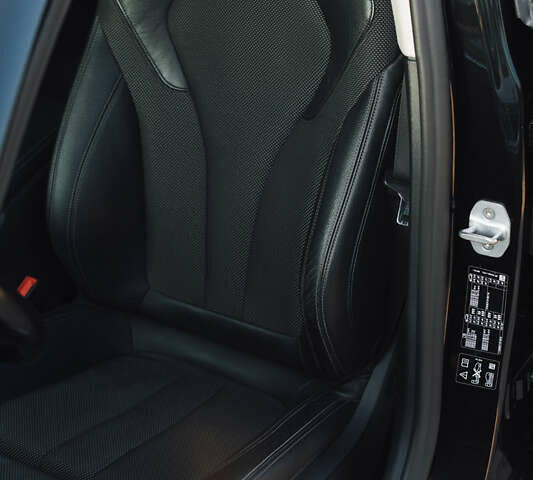 Черный БМВ 5 Серия, объемом двигателя 2 л и пробегом 155 тыс. км за 37500 $, фото 25 на Automoto.ua