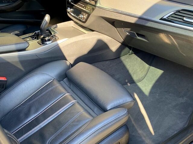 Чорний БМВ 5 Серія, об'ємом двигуна 3 л та пробігом 53 тис. км за 46500 $, фото 2 на Automoto.ua