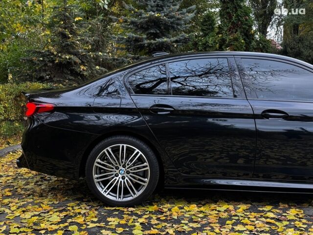 Чорний БМВ 5 Серія, об'ємом двигуна 2 л та пробігом 82 тис. км за 35440 $, фото 4 на Automoto.ua