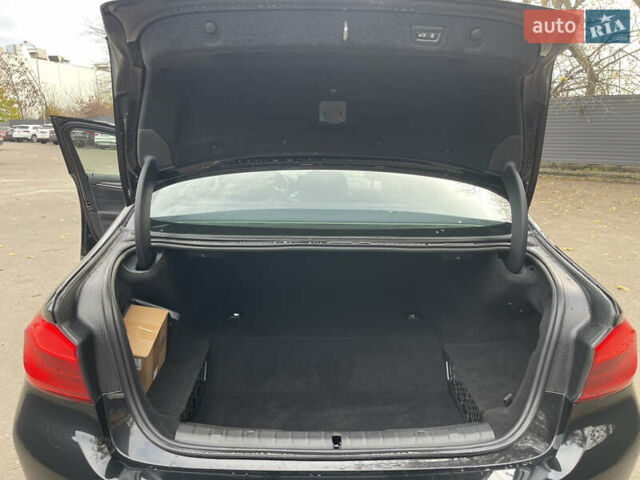 Чорний БМВ 5 Серія, об'ємом двигуна 2 л та пробігом 139 тис. км за 26199 $, фото 10 на Automoto.ua
